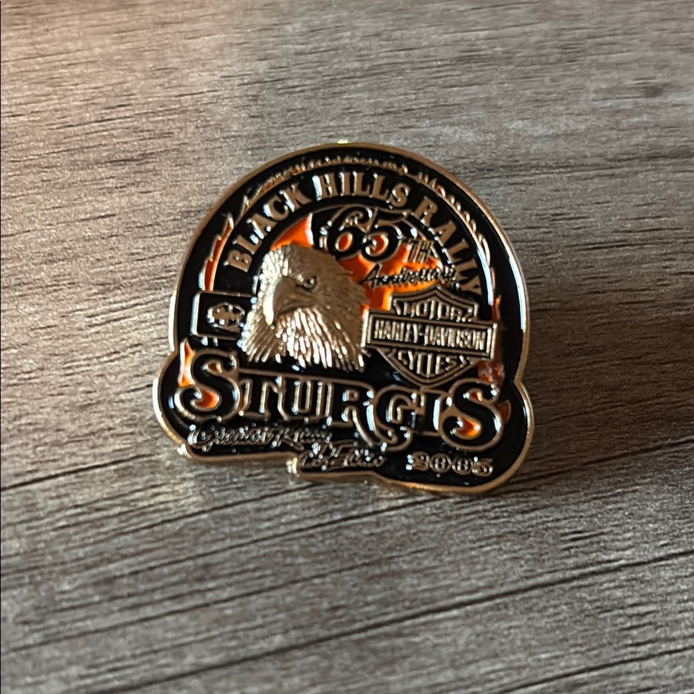 Harley-Davidson Sturgis Black and Gold Pin